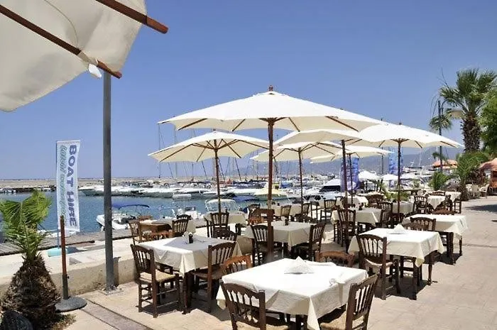 Apt Lasonos Asimi - Luxury 3 Bedroom Appartment - Protaras Apt With Communal Pool On Fig Tree Bay