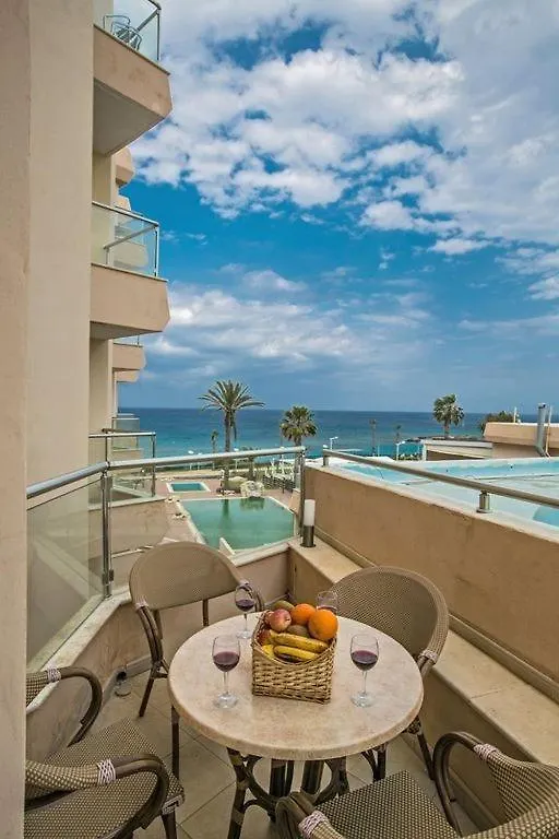 Apt Lasonos Asimi - Luxury 3 Bedroom Appartment - Protaras Apt With Communal Pool On Fig Tree Bay